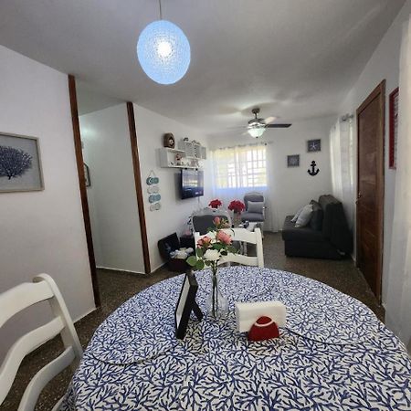 Beachfront Apartment, Quiet 4 Beds, 1 Bath, Ac, Wi-Fi, Hot Water, In Paraiso Near Los Patos Bagian luar foto