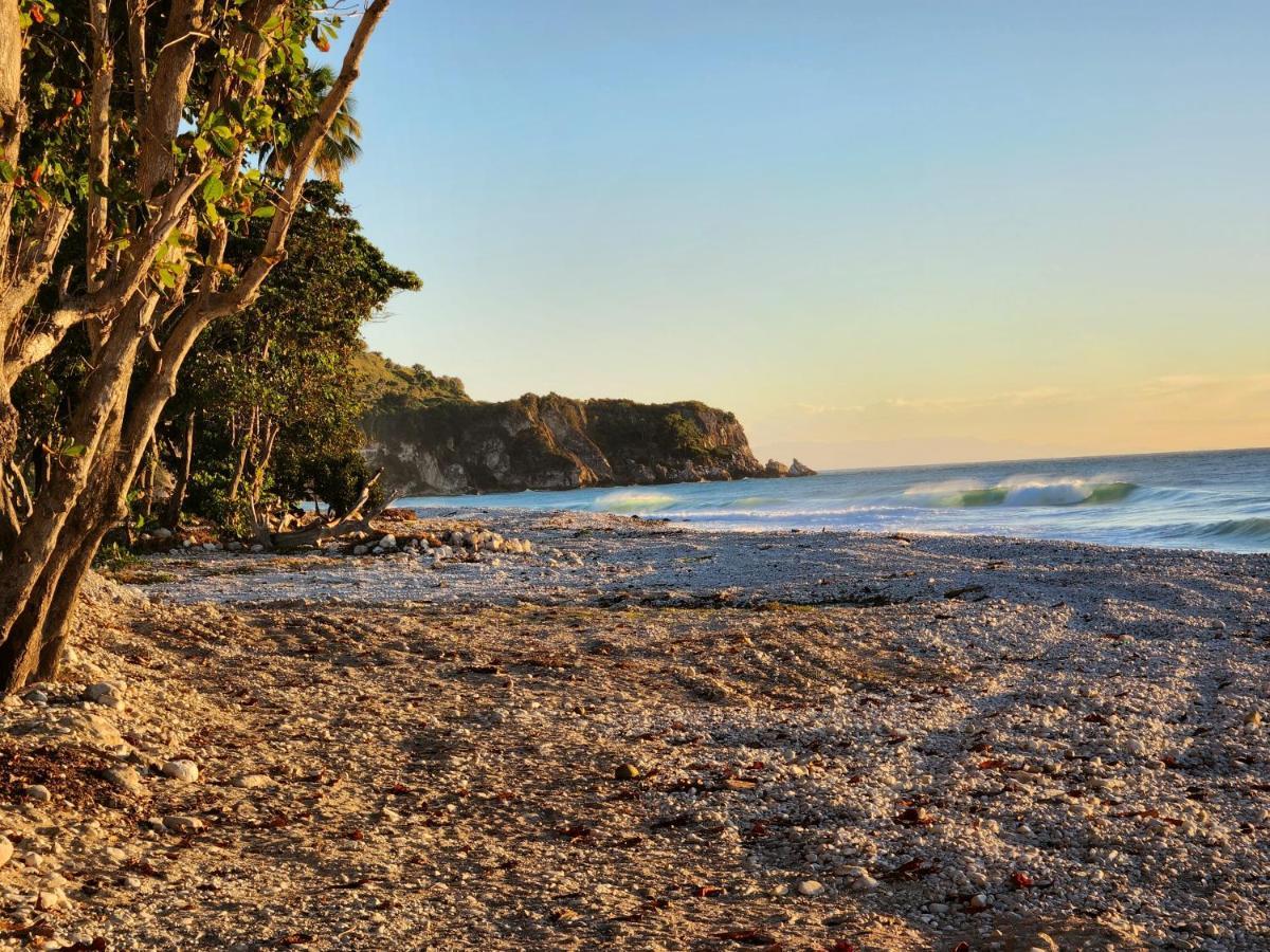 Beachfront Apartment, Quiet 4 Beds, 1 Bath, Ac, Wi-Fi, Hot Water, In Paraiso Near Los Patos Bagian luar foto